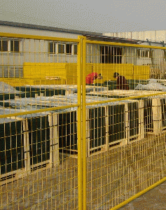 wire mesh fence